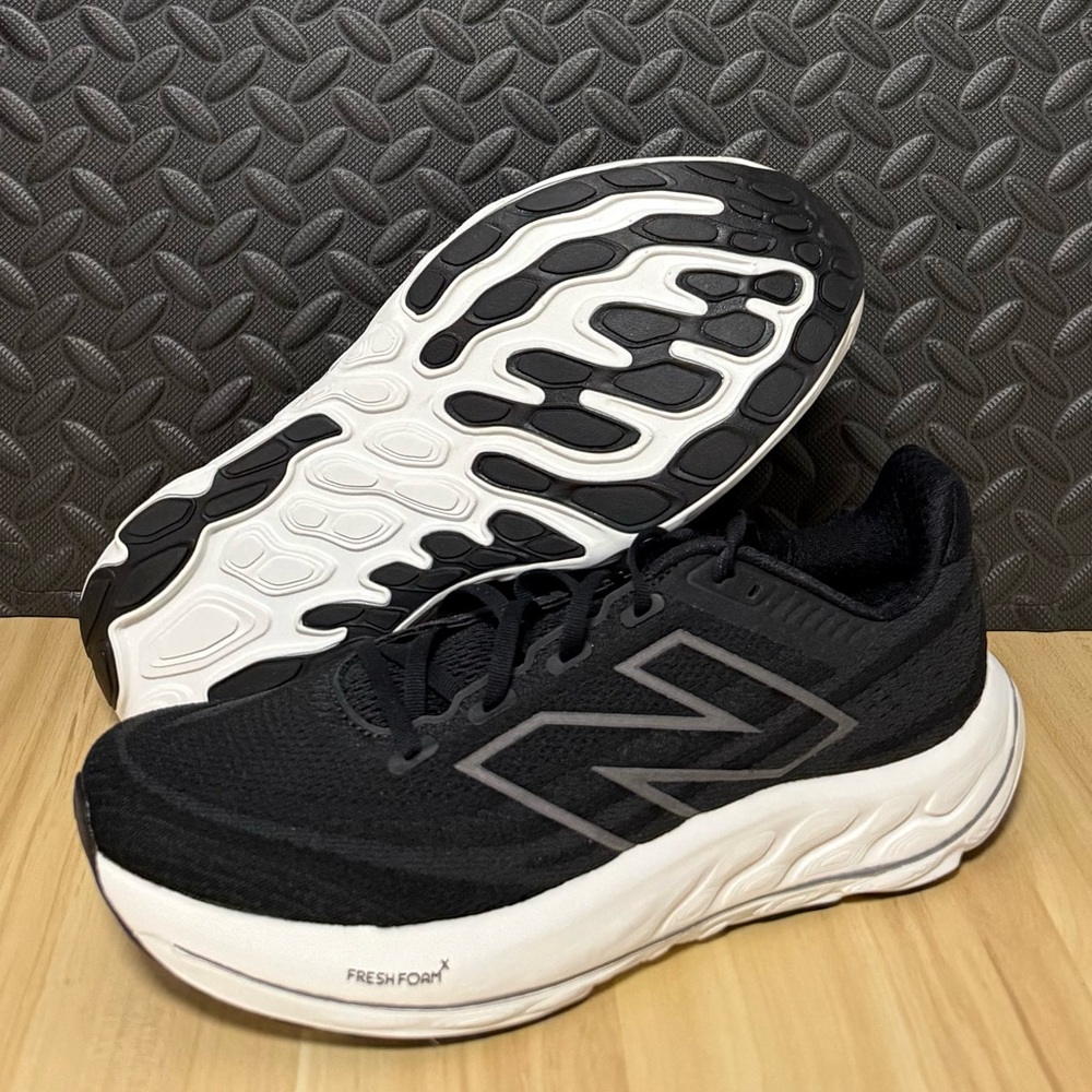 New Balance Fresh Foam x Vongo v6 Black‎ White Running MVNGOLK6 Mens Size 11